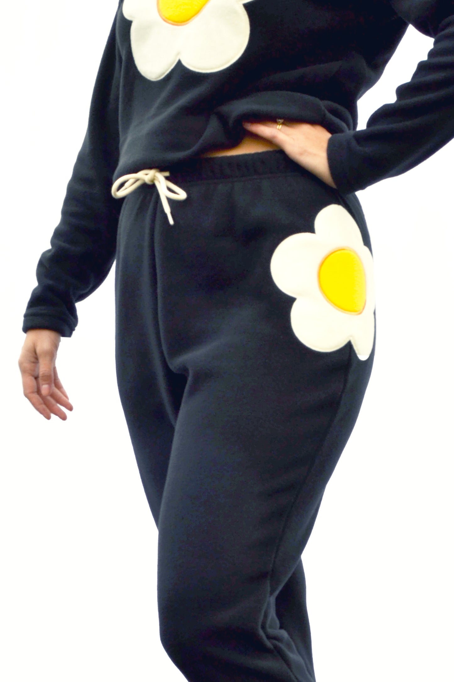 Fleece Sunny-side Joggers in Black