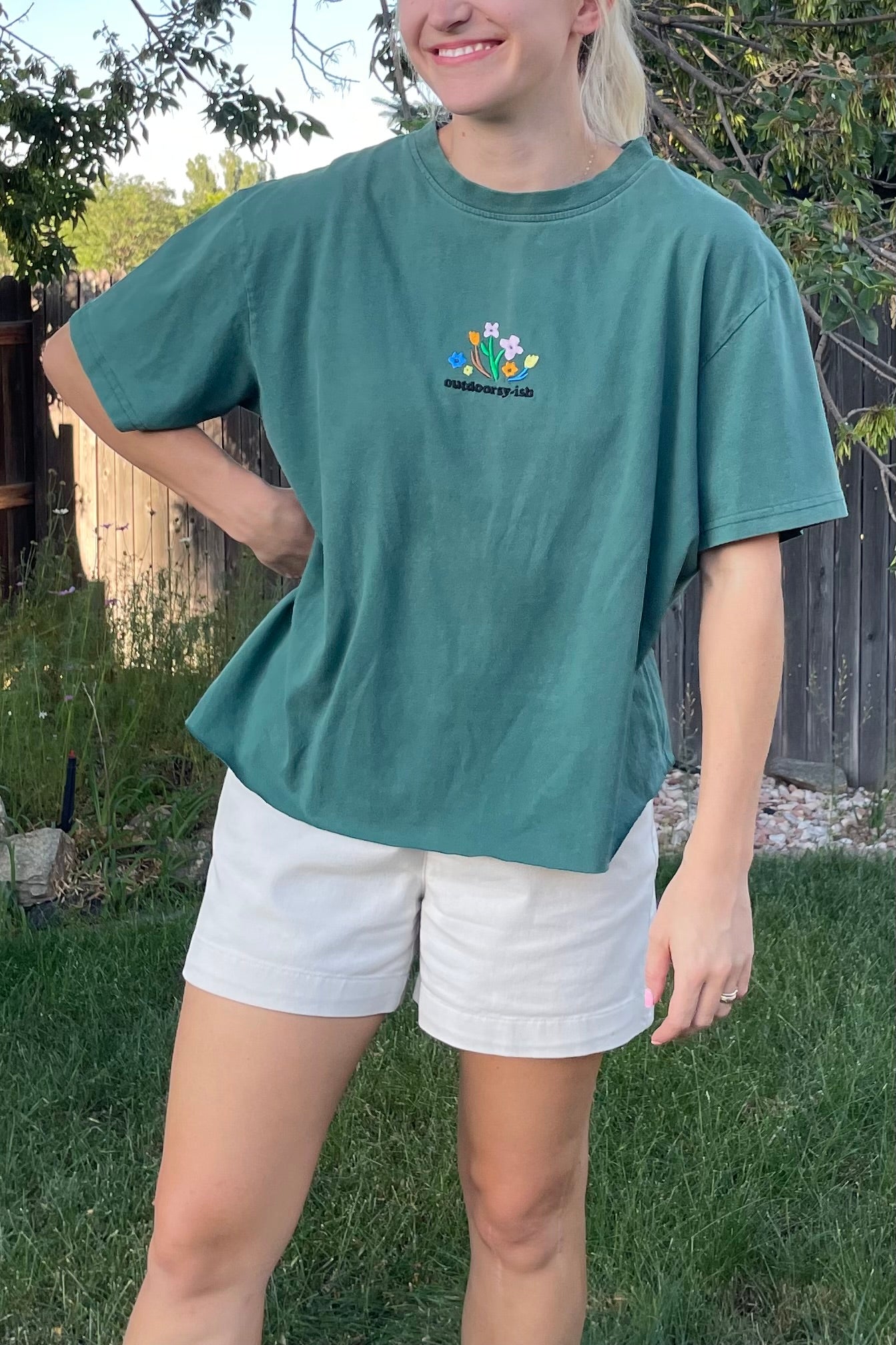 Outdoorsy-ish Tee - size XL