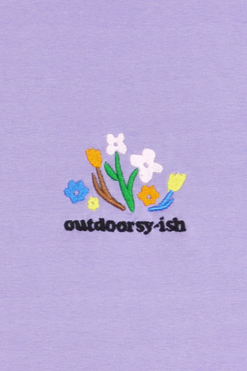 Outdoorsy-ish Tee - size Medium