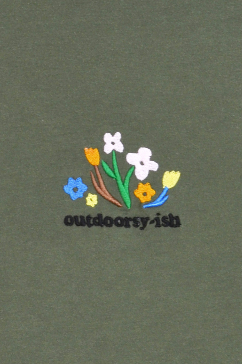 Outdoorsy-ish Tee - size Large