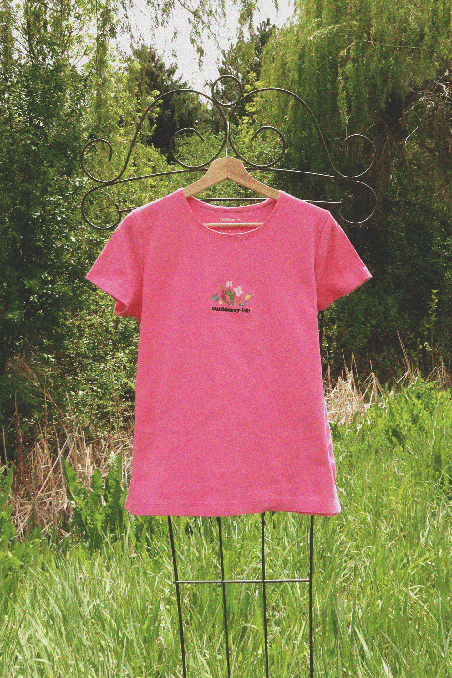 Outdoorsy-ish Tee - size Large